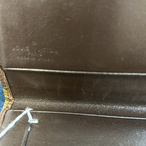 Authentic Louis Vuitton check book cover - Picture 9 of 10